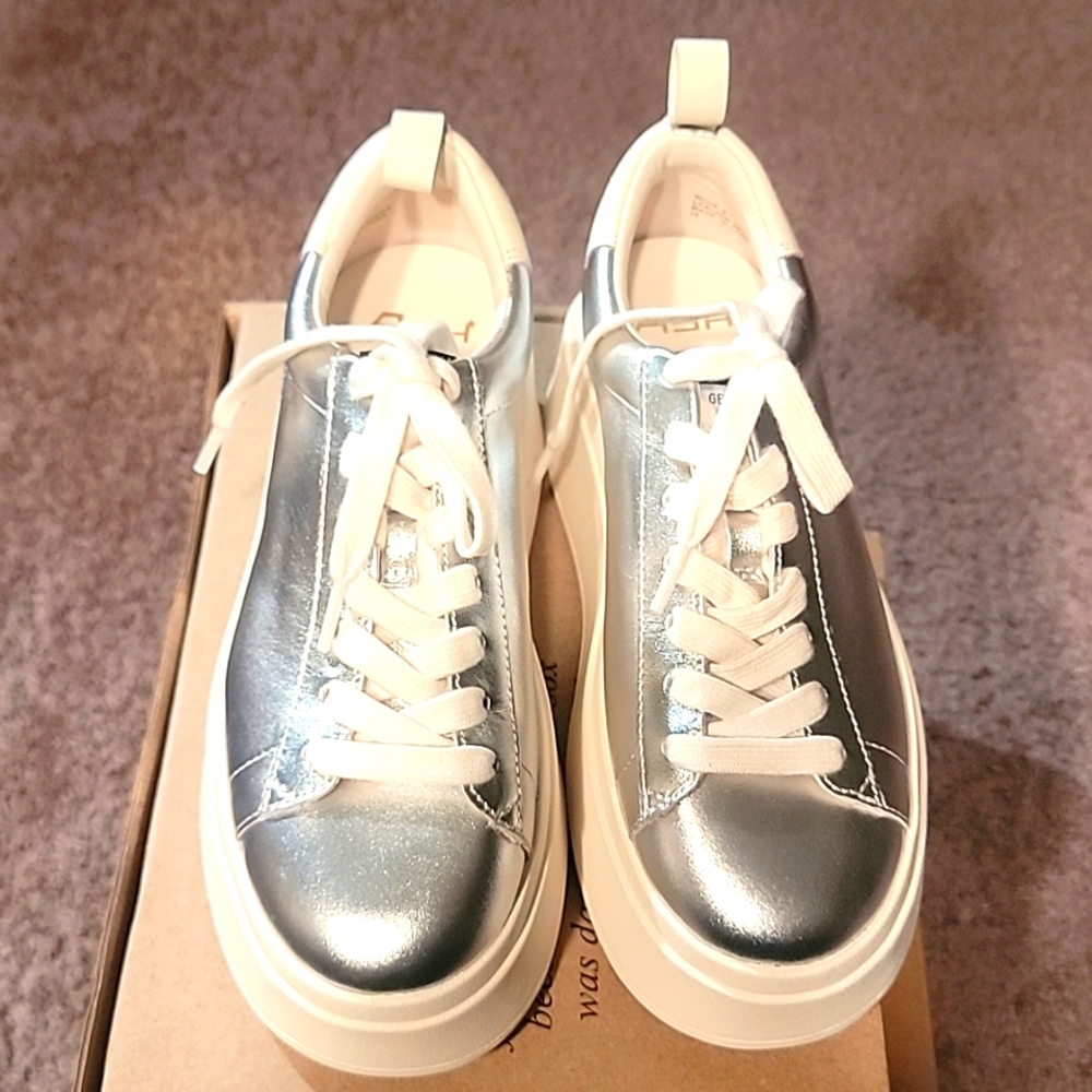 Ash Silver and Cream Sneakers with Metallic Accents